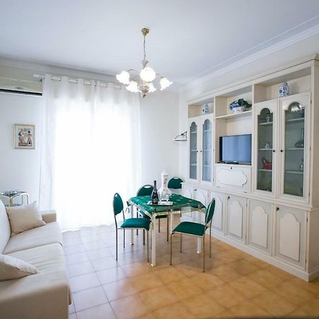 A Casa Di Rossella Appartement Catánia Buitenkant foto