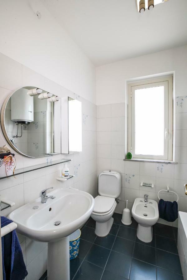 A Casa Di Rossella Appartement Catánia Buitenkant foto
